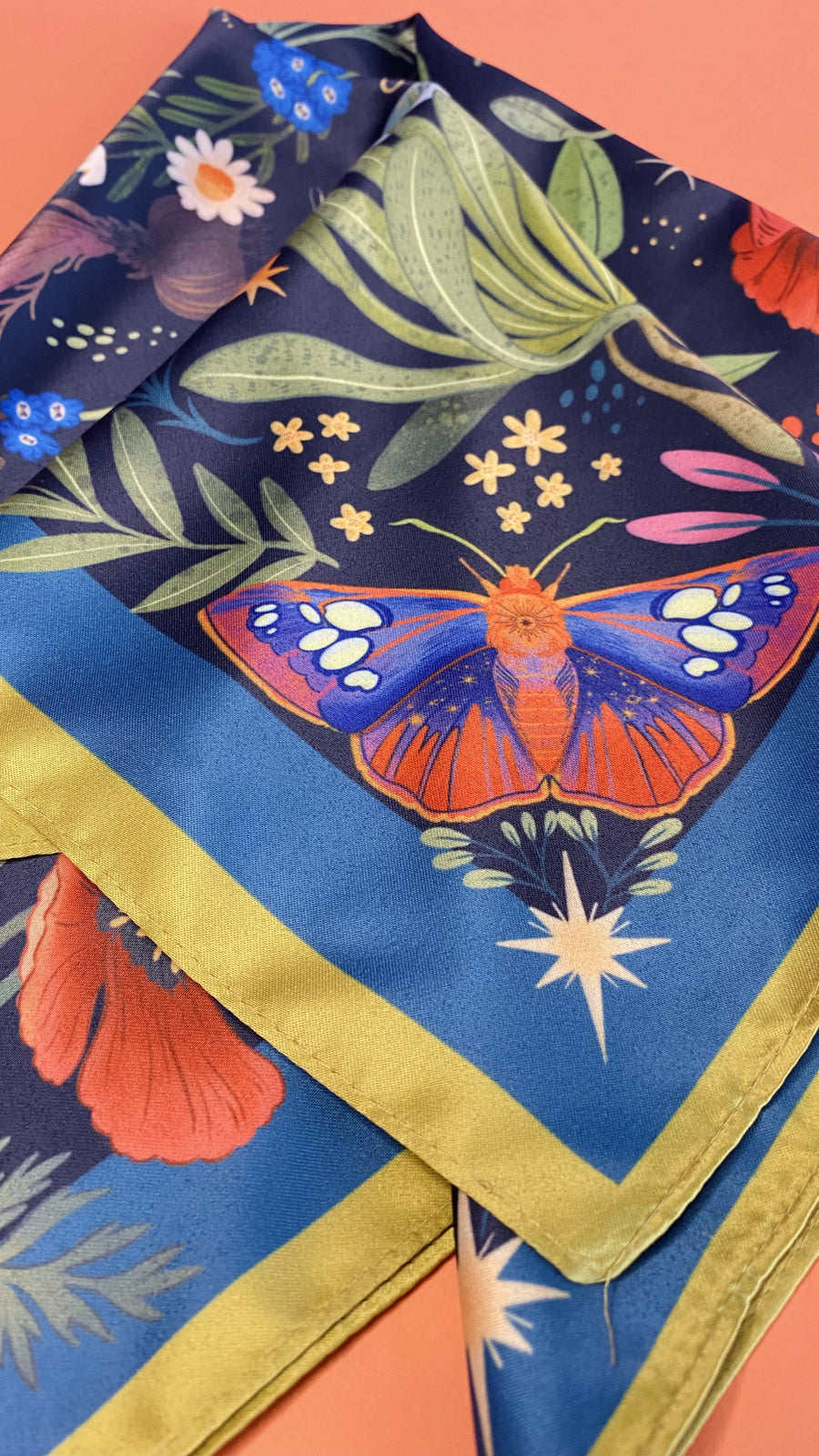 Wild Flowers Motive Scarf