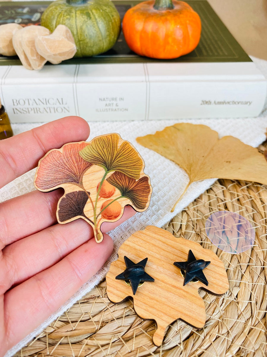 Golden Leaf Ginko Wooden Pin