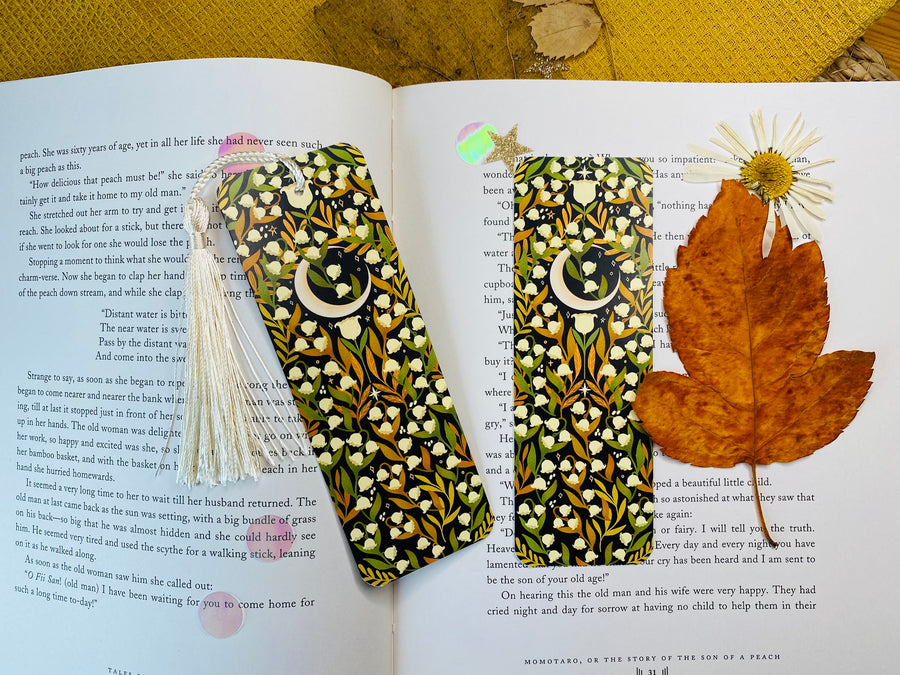 Lily Bookmark