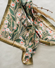 Daisy Motive Scarf