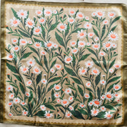 Daisy Motive Scarf