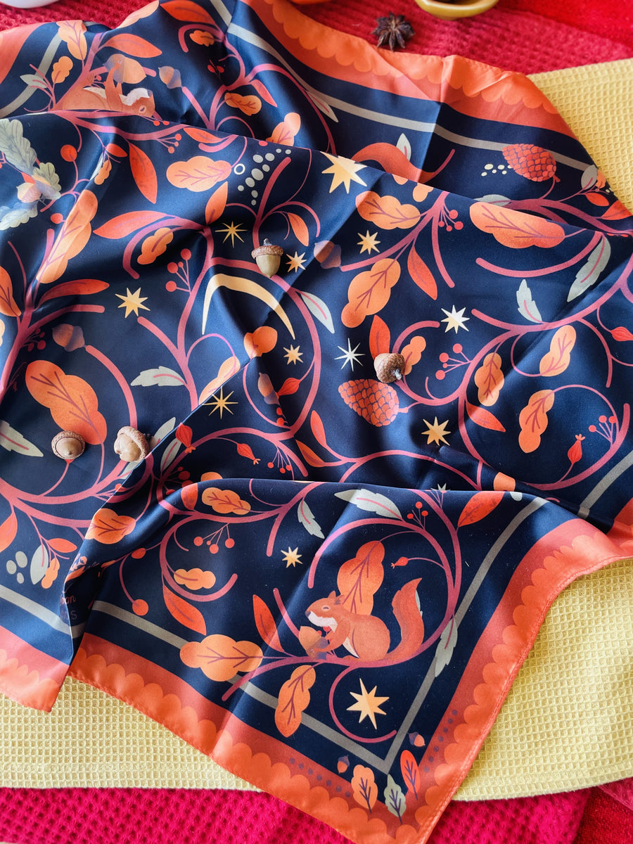 Red Tail Motive Scarf