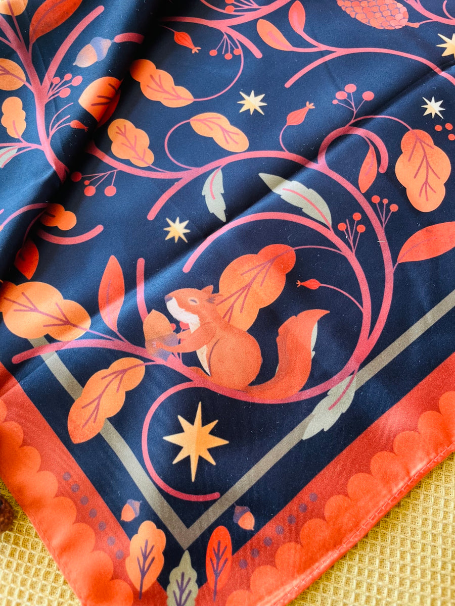 Red Tail Motive Scarf