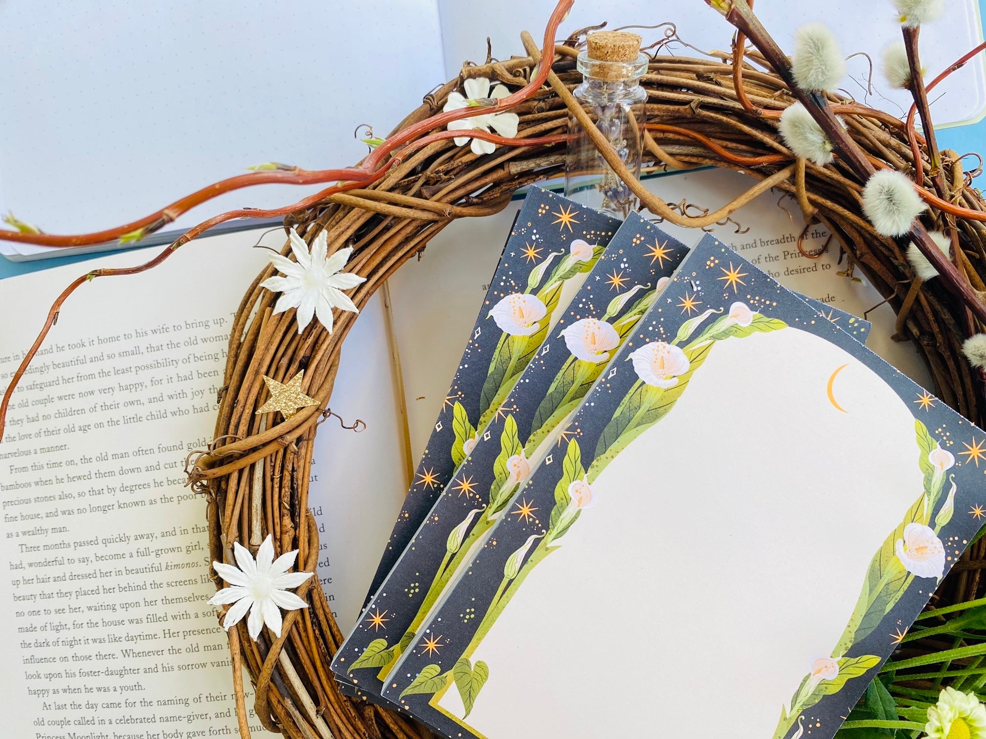 White Lily Notepad A6 To-Do List