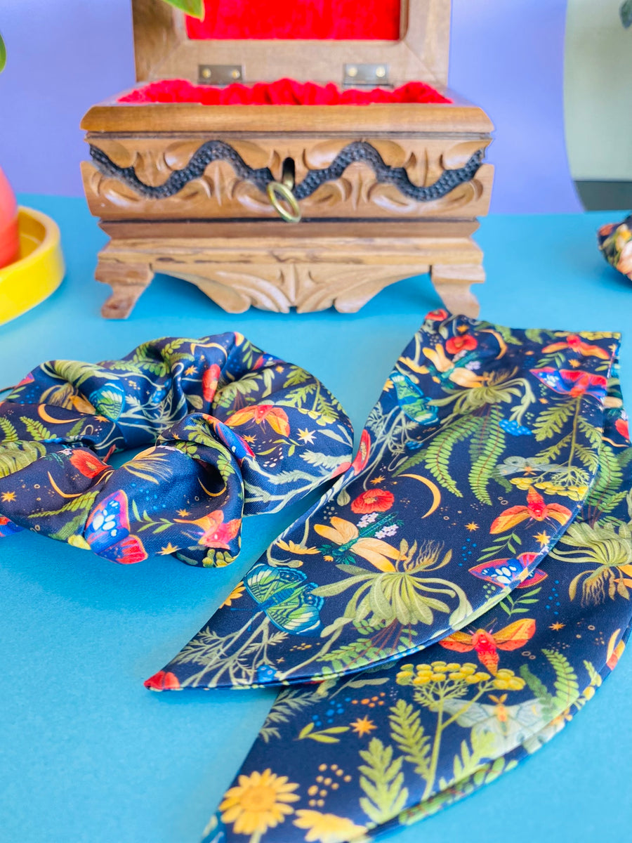 Wild Flowers Scrunchie  / Hair Band