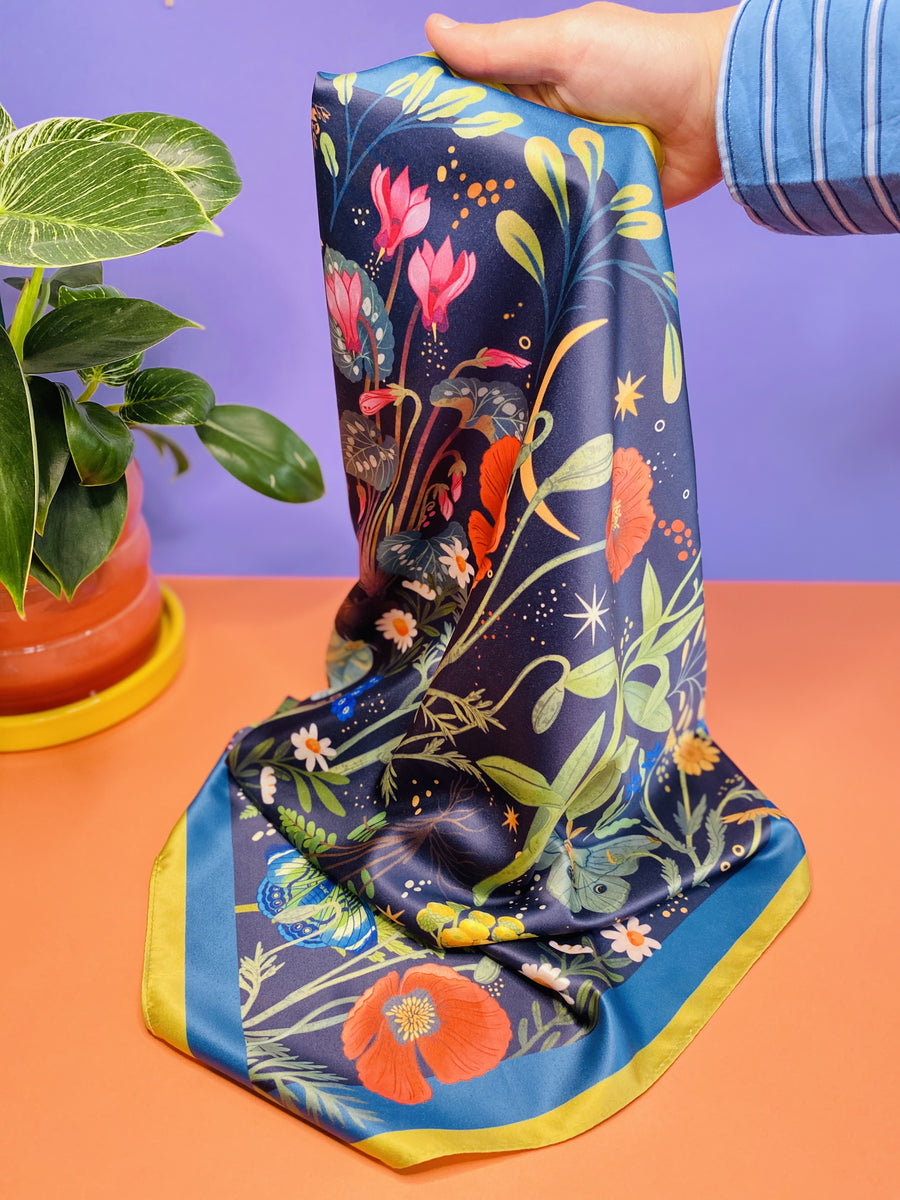 Wild Flowers Motive Scarf