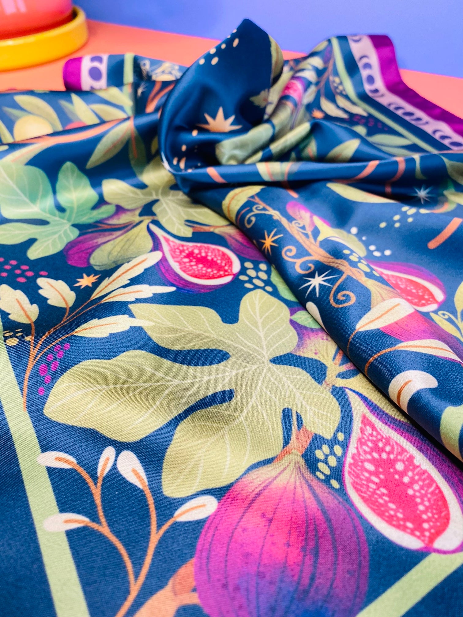 Fig Tree Motive Scarf