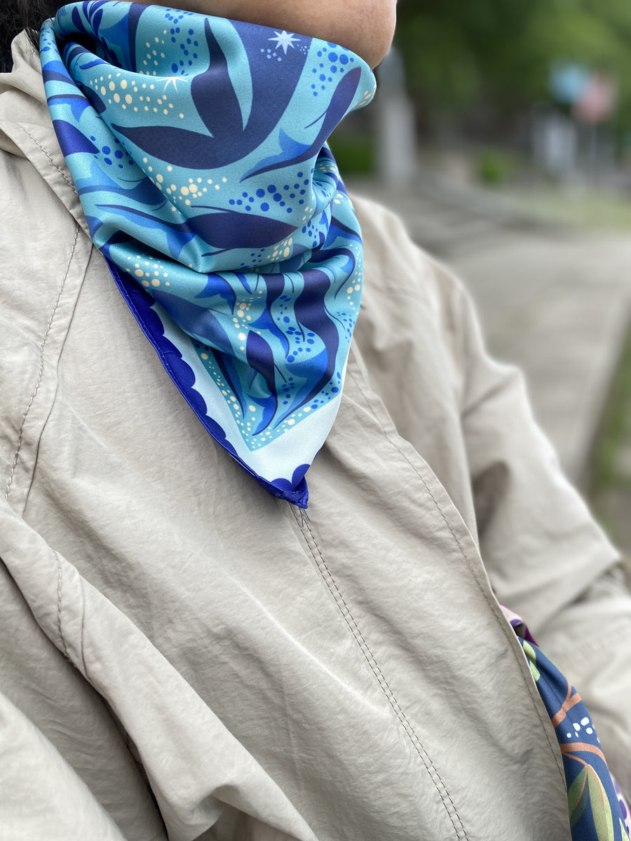 Sky Whale Motive Scarf