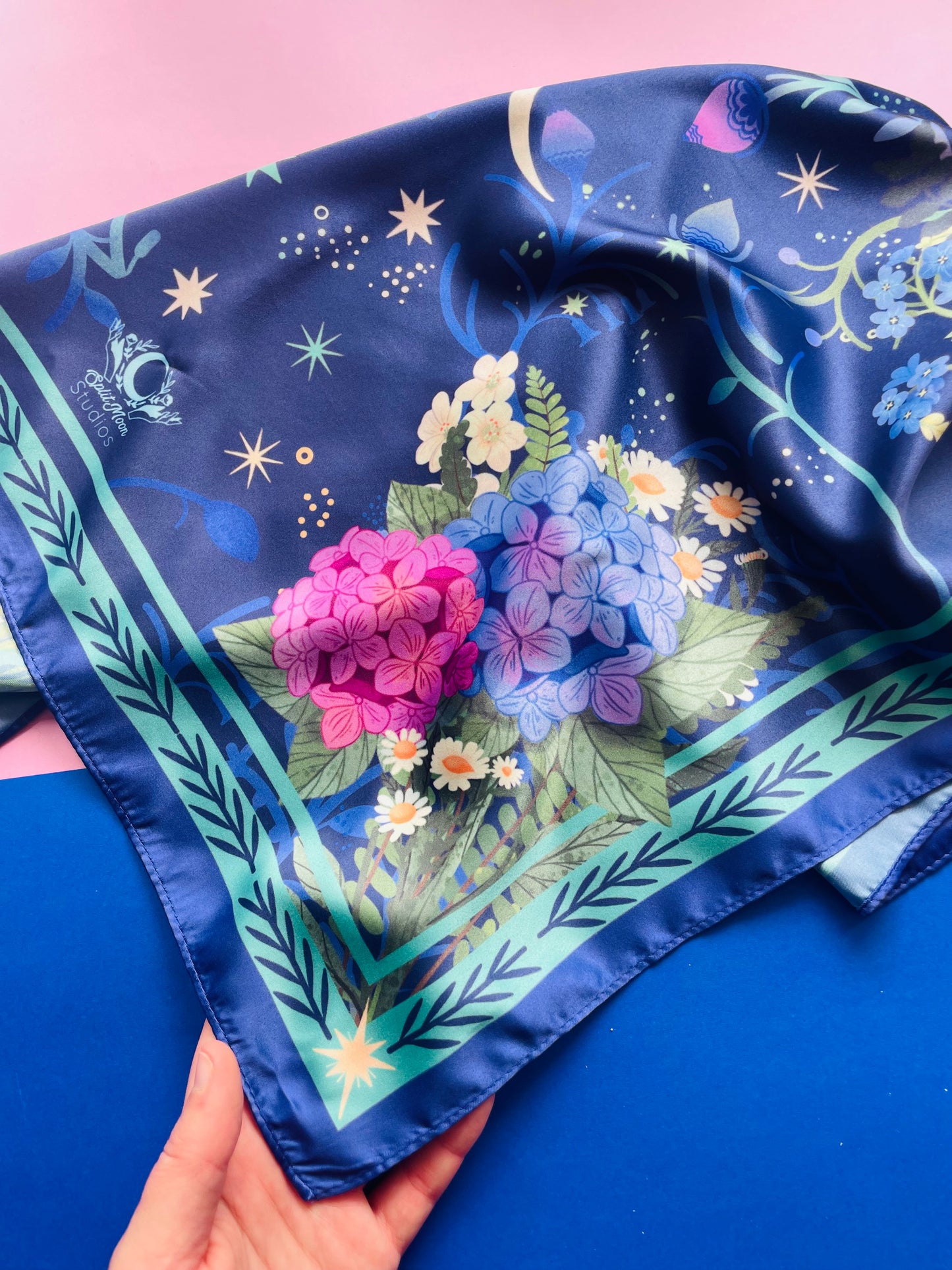 Flowers Motive Scarf