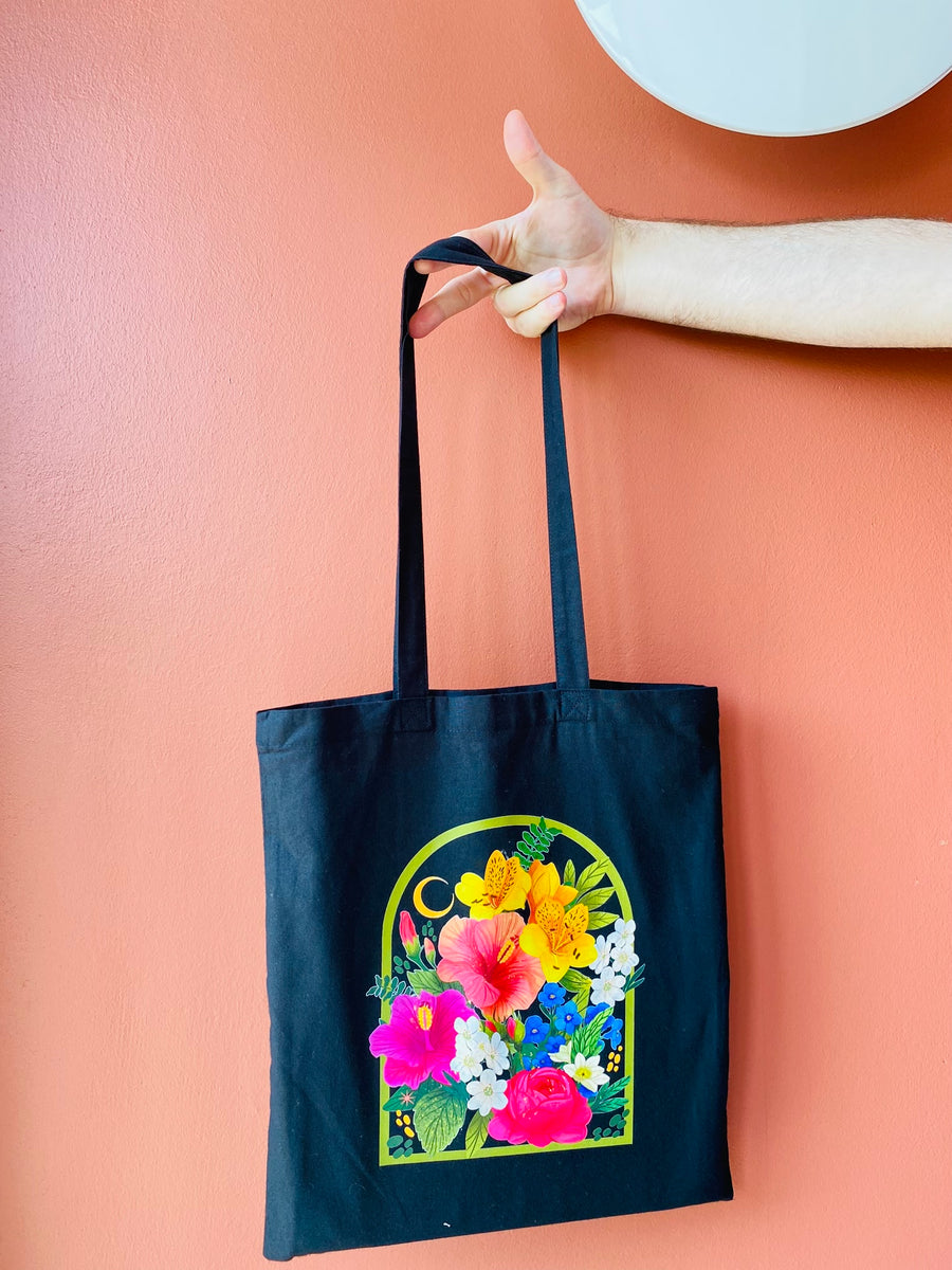 Flower Bouquet Motive Tote Bag