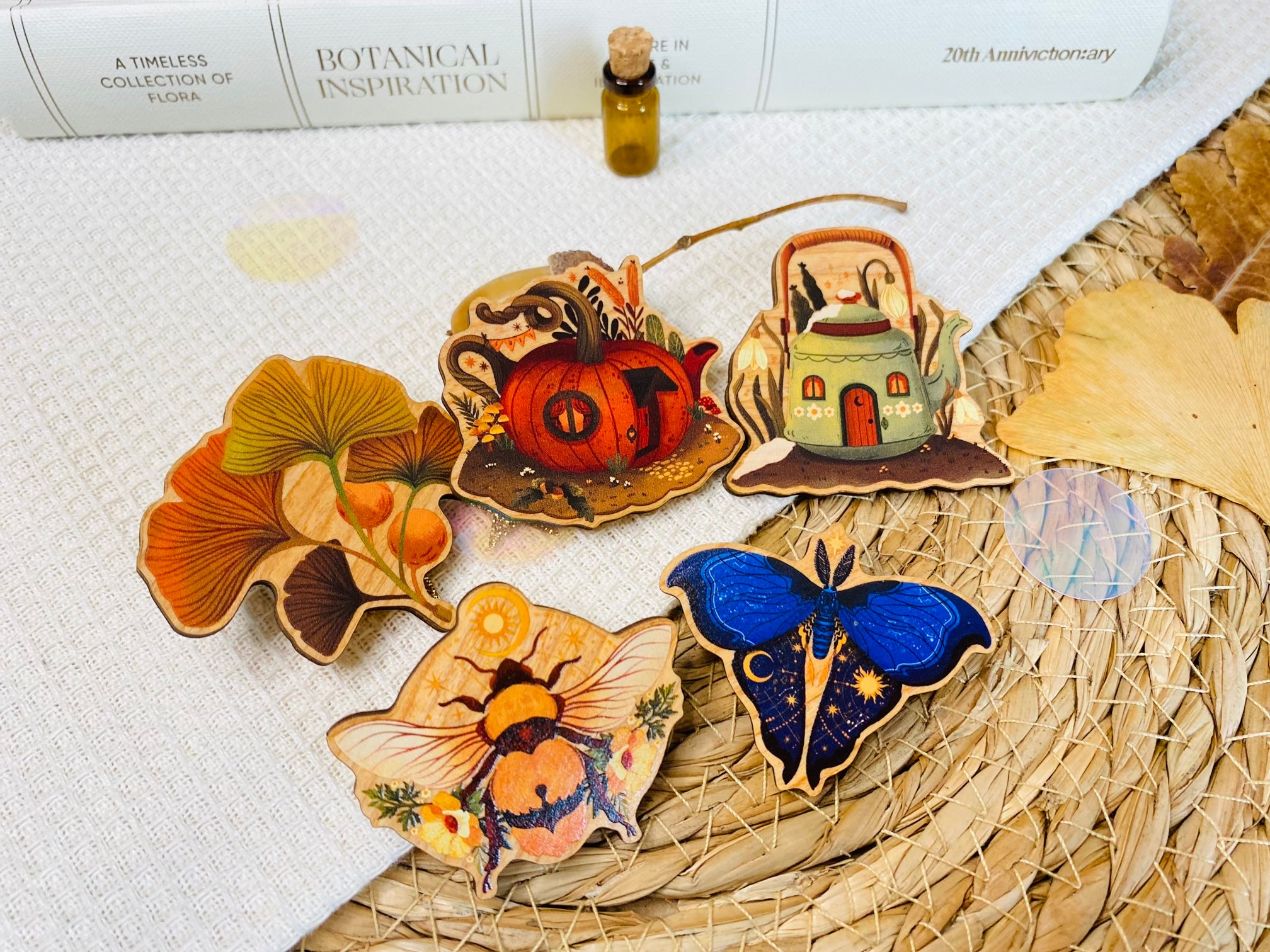 Pins / Brooches