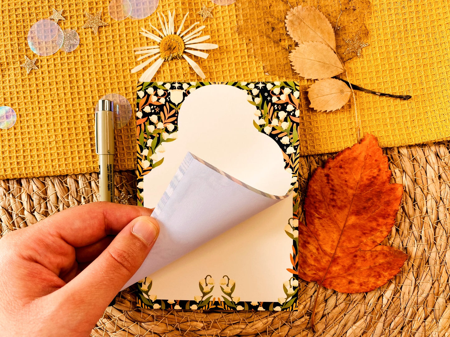 Lily A6 Notepad
