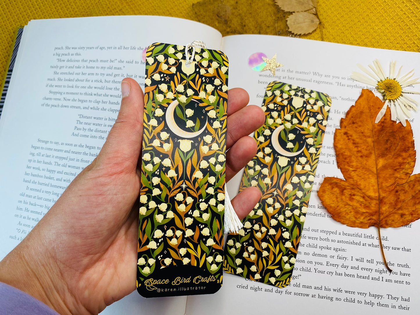 Lily Bookmark