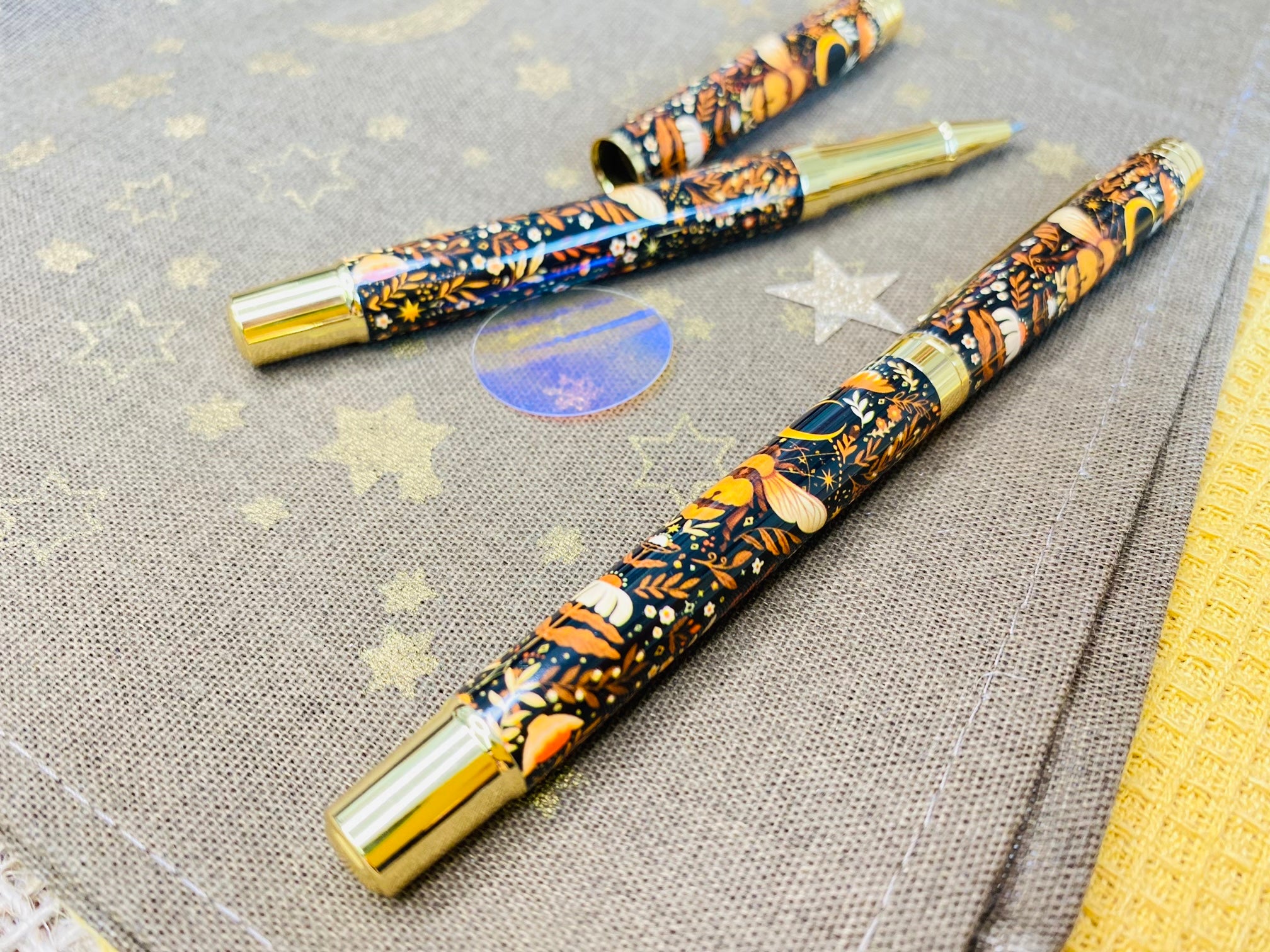 08 Black Jelly roll pen – Queen Bee Creations Home