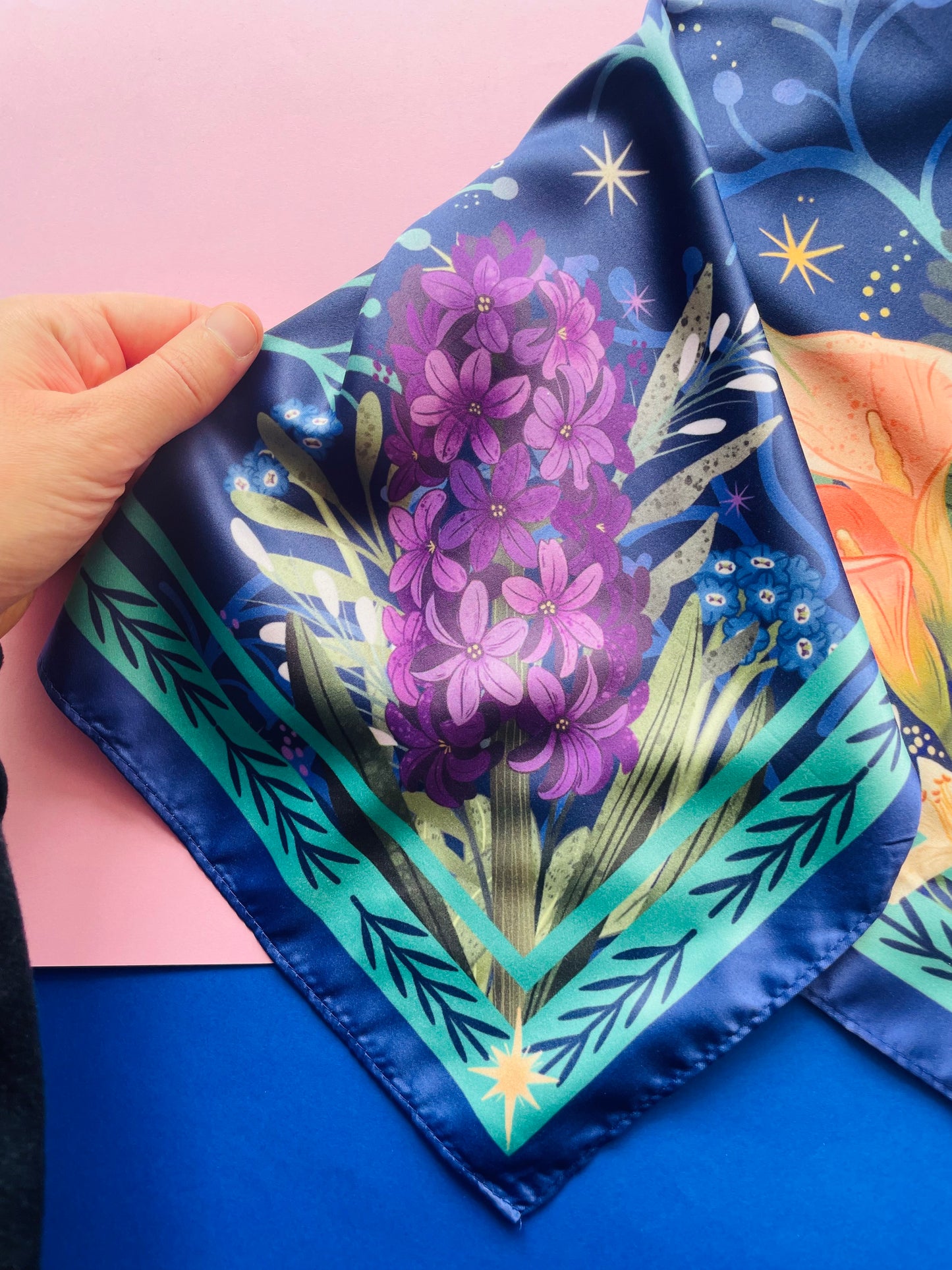 Flowers Motive Scarf