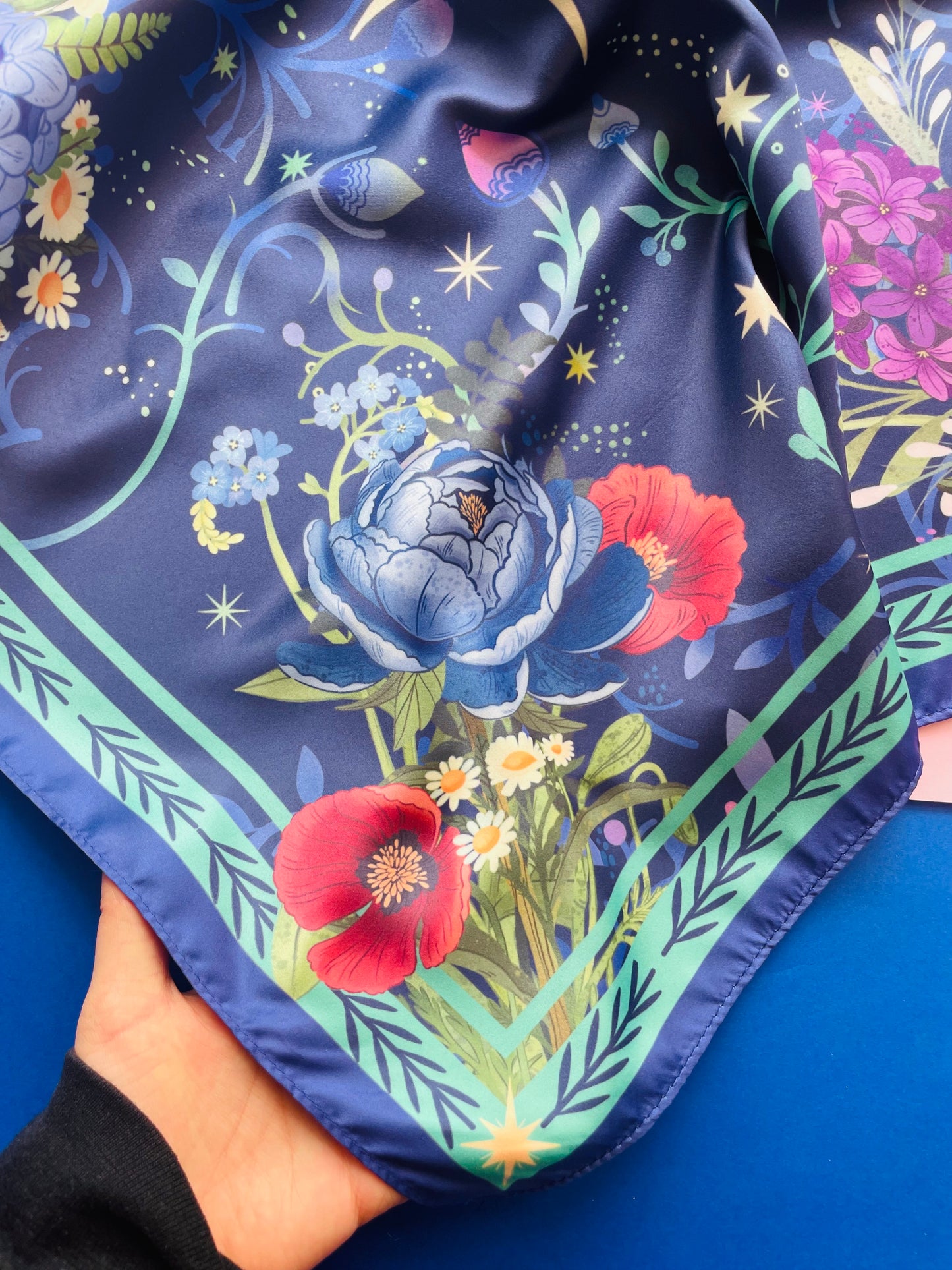 Flowers Motive Scarf